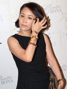 女明星小说那英,星光璀璨的女明星传奇